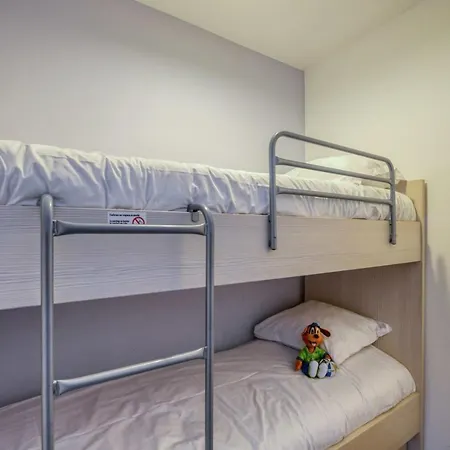For 6 People With Balcony And Sea View