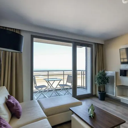 דירה For 6 People With Balcony And Sea View