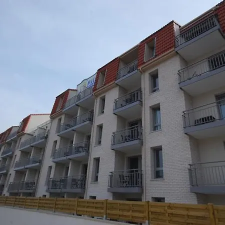 For 6 People With Balcony And Sea View דירה *