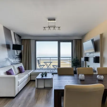 For 6 People With Balcony And Sea View * 브레뒨느