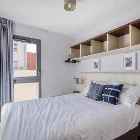For 6 People With Balcony And Sea View 아파트 브레뒨느