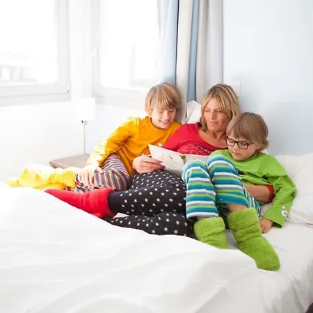 아파트 For 6 People With Balcony And Sea View 브레뒨느