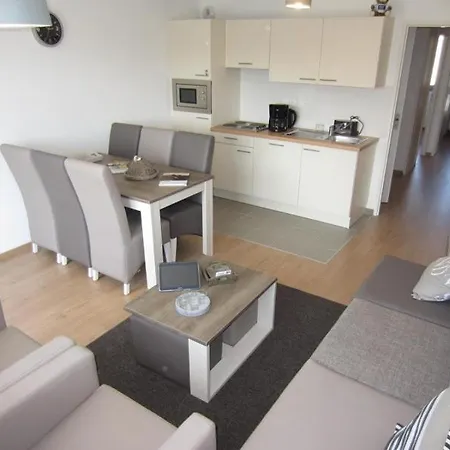 For 6 People With Balcony And Sea View