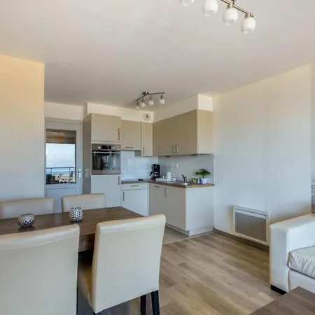 For 6 People With Balcony And Sea View